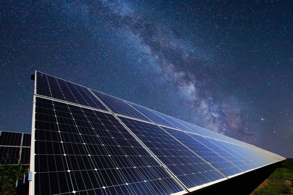 Pesquisadores desenvolveram novo painel de energia solar que gera eletricidade também a noite