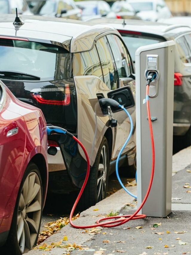 Cresce o uso de carros elétricos diante a alta do combustível