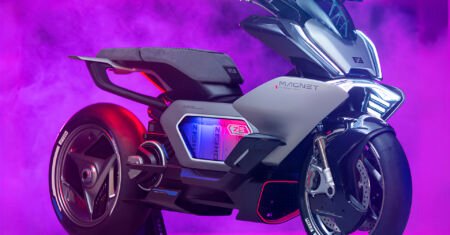 Scooter elétrica que parece ter saído direto de um filme futurista possui 200 quilômetros de autonomia a alcança uma velocidade máxima de 150 km/h