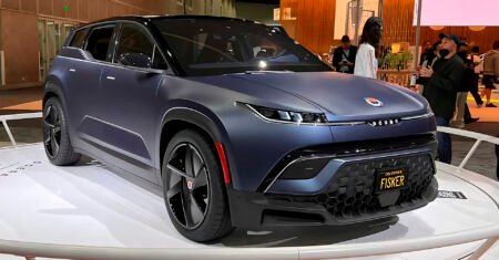 Quatro motivos para comprar o novo SUV elétrico Fisker Ocean que vem equipado com um painel solar no teto para melhorar a sua autonomia