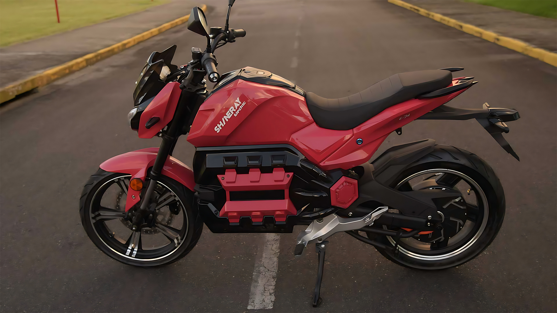 SHE E-Jef, nova moto elétrica lançada pela Shineray possui 80 Km de autonomia e custa menos que uma Bros 160