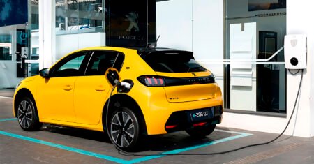 Recorde de vendas de carros elétricos é quebrado no Brasil impulsionado por interesses como, tecnologia, benefícios fiscais e ambientais