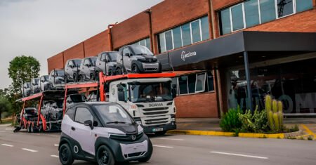 Acaba de chegar as primeiras unidades do micro carro elétrico Silence S04 com uma autonomia de até 149 km