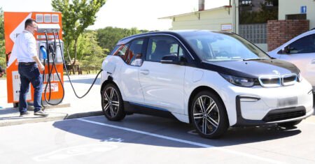 Carros elétricos usados são baratos? Veja o que descobrimos!