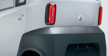 Esse microcarro elétrico leva dois adultos e uma mala