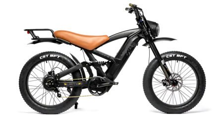 Bicicleta elétrica com motor de 1.000 W e duas velocidades, já vem preparada para o off-road