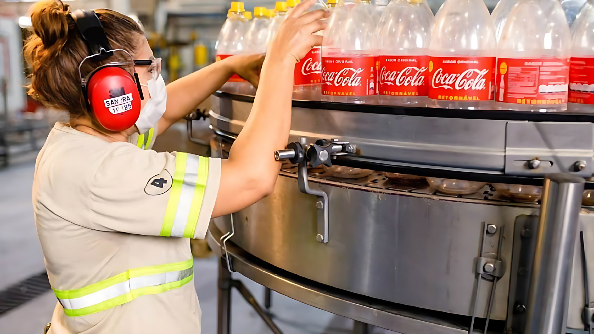 Coca-Cola anuncia 231 novas oportunidades de emprego para pessoas com e sem experiência em todo o Brasil