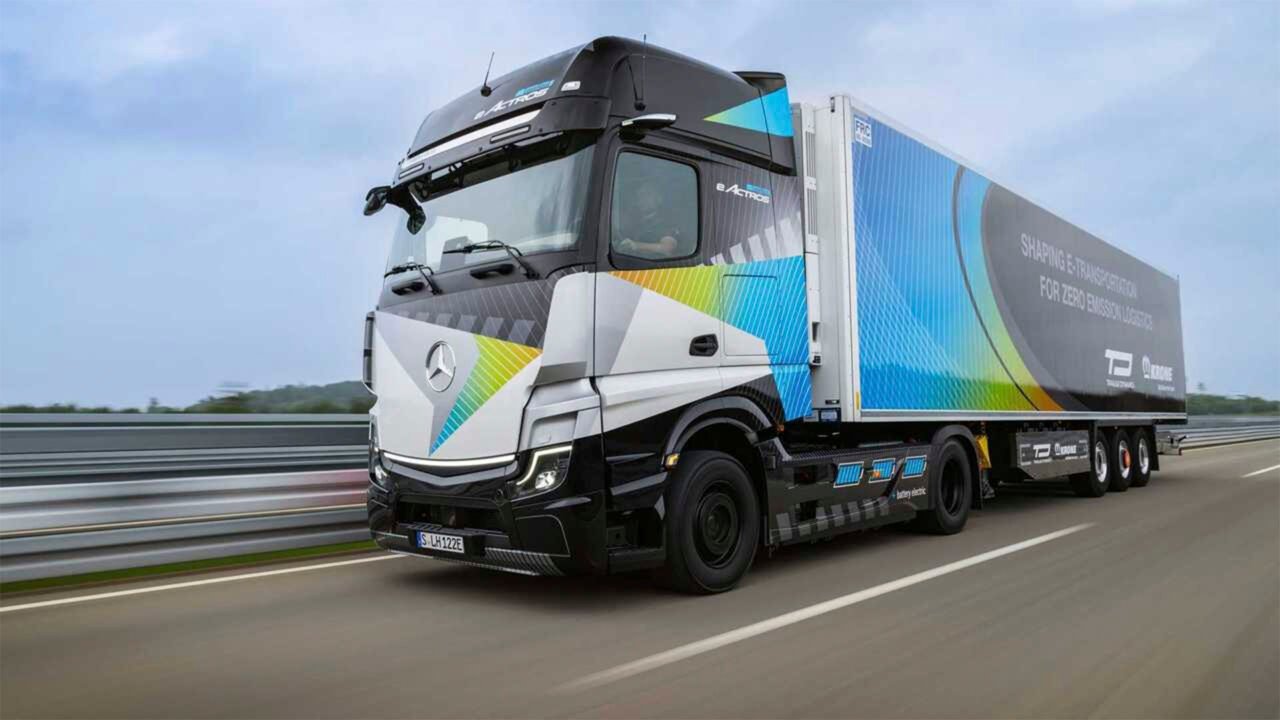 Caminhão elétrico Mercedes-Benz eActros 600 será lançado em outubro de 2023