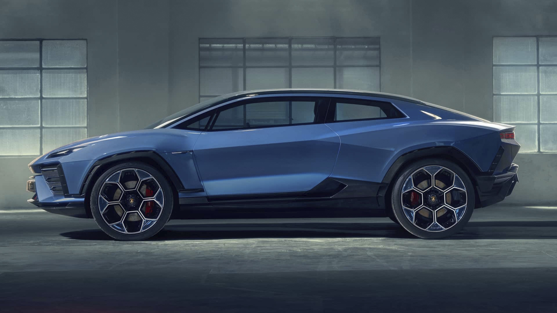 Lamborghini desvenda segredos do seu primeiro Carro Elétrico e o batiza com nome de animal icônico