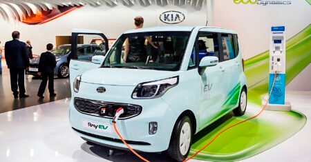 Montadora sul-coreana KIA lança carro elétrico de baixo custo com 233 km de autonomia no uso urbano