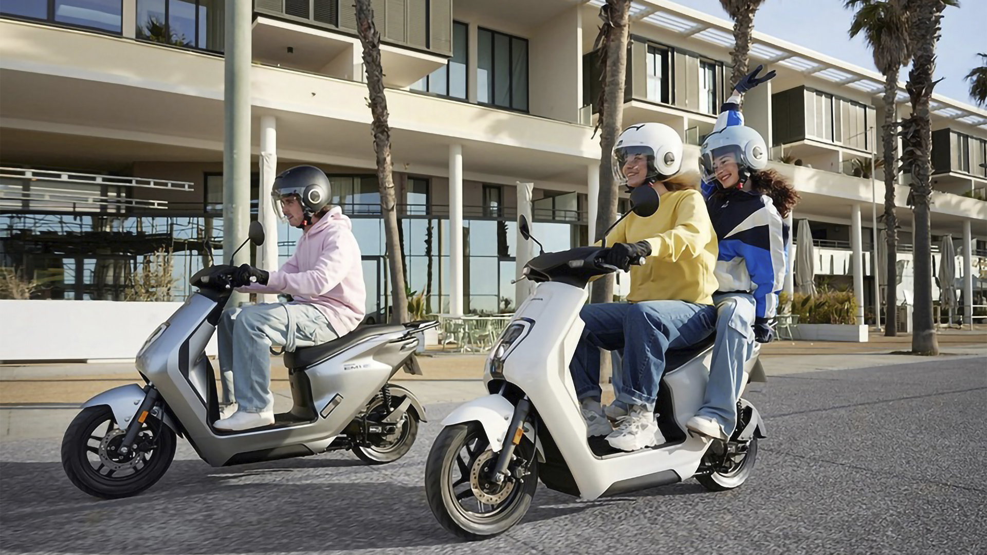 Multinacional Honda expande mercado da Scooter Elétrica EM1-e, com bateria removível e autonomia de 48 km