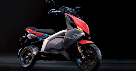 TVS divulga lançamento de Scooter elétrica com 140 km de autonomia com até 105 km/h de velocidade máxima