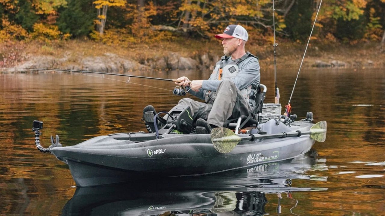 barco elétrico com assistência por pedal e autonomia de 46 horas e capacidade de carga de até 162 kg