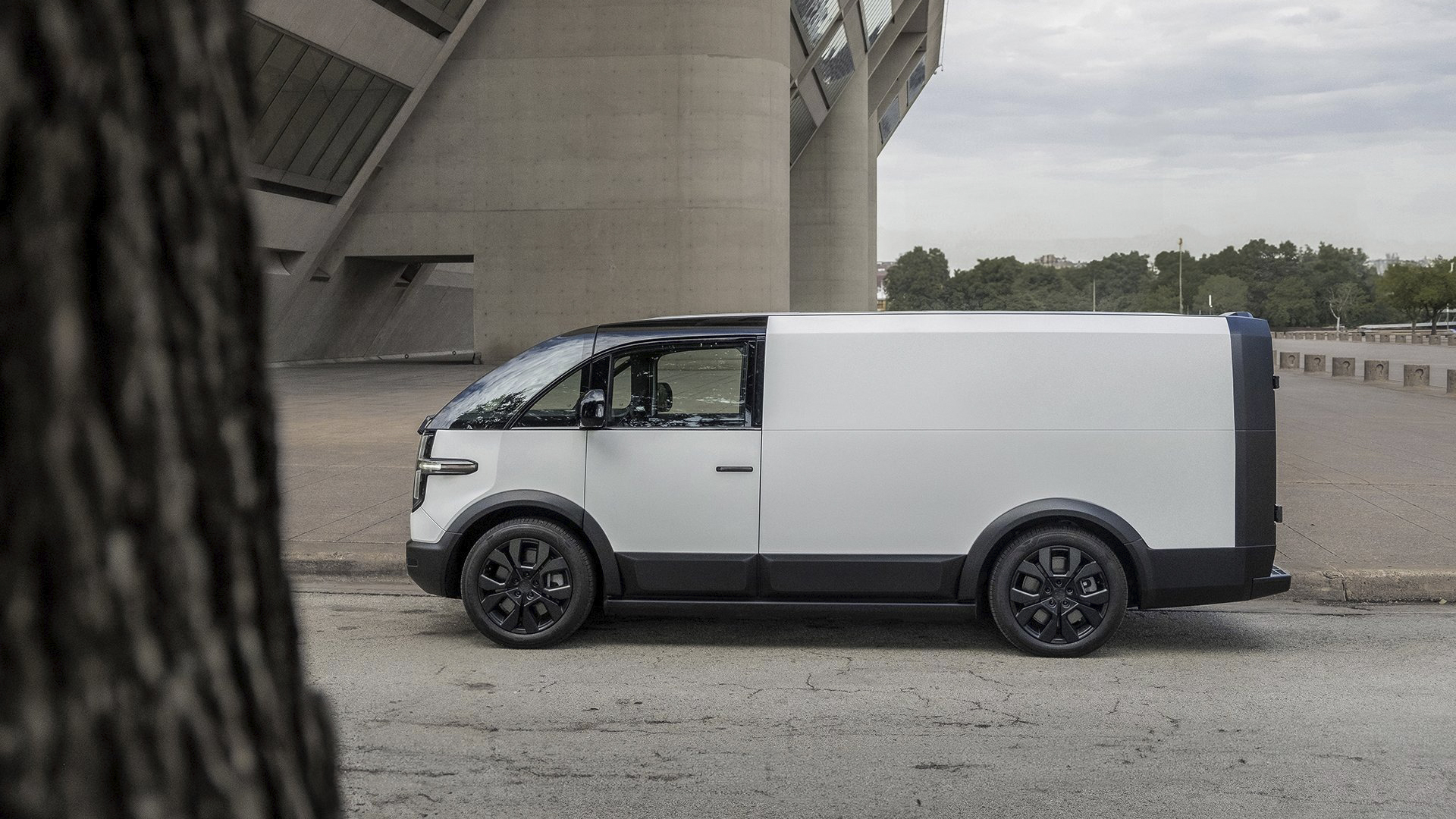 Imagina as possibilidades, Canoo lança Van Elétrica com quase 5.000 litros de área de carga para entregas