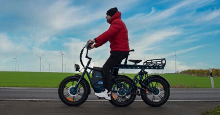 Triciclo elétrico da startup alemã Dolas e-Bike promete autonomia de até 180 km e capacidade de carga de 250 kg