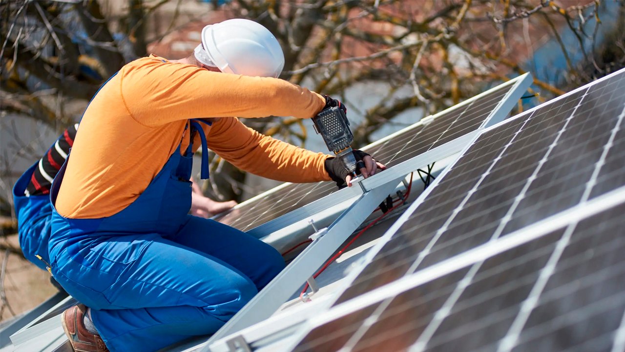 Descubra o numero ideal de paineis fotovoltaicos para cada tipo de residencia das pequenas as de