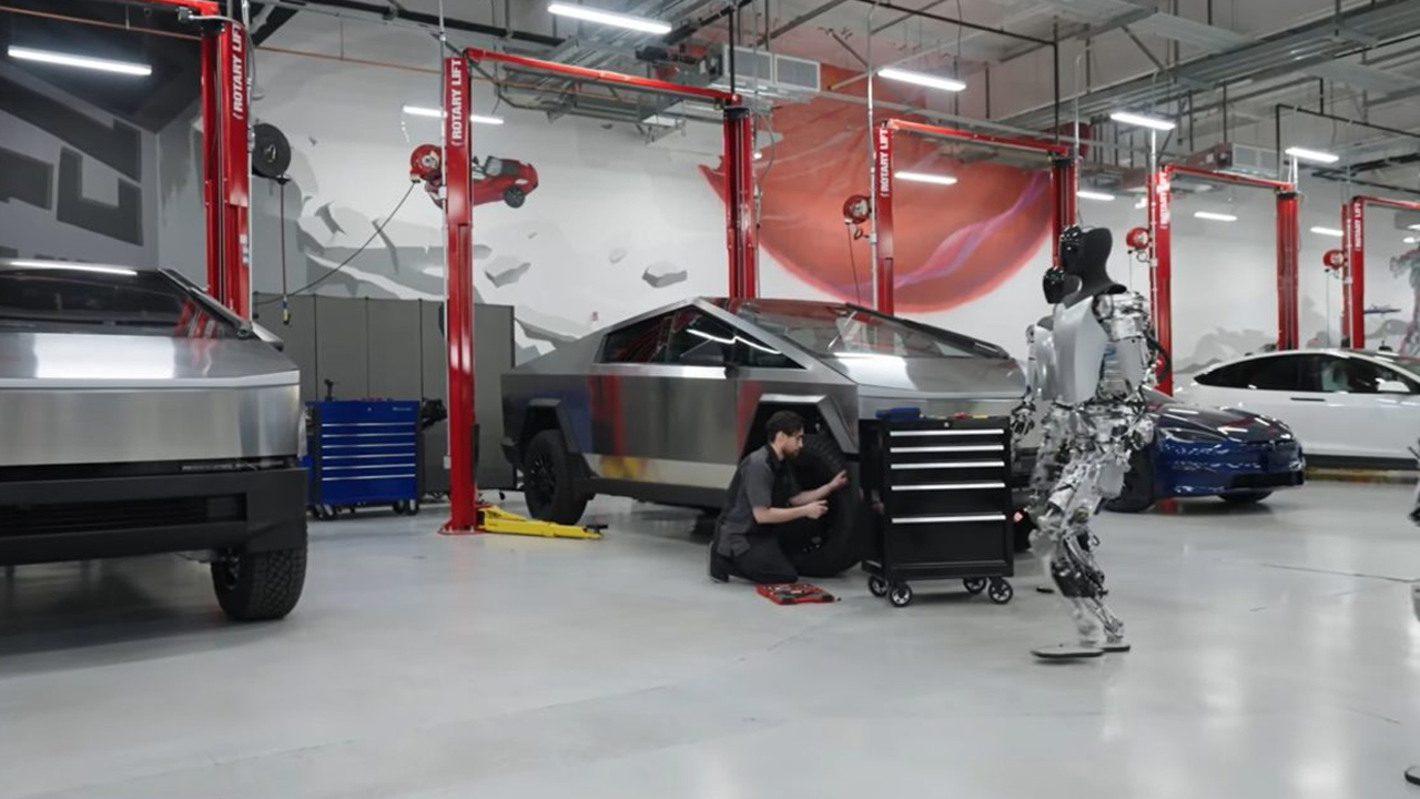 Engenheiro da Tesla é atacado por robô em fábrica após pane