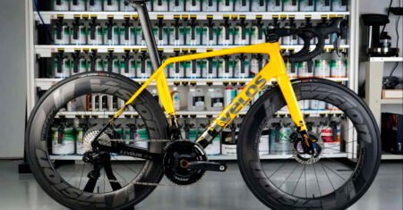 Holocene Superbike, a bicicleta elétrica de fibra de carbono reciclada que pesa menos de 1kg