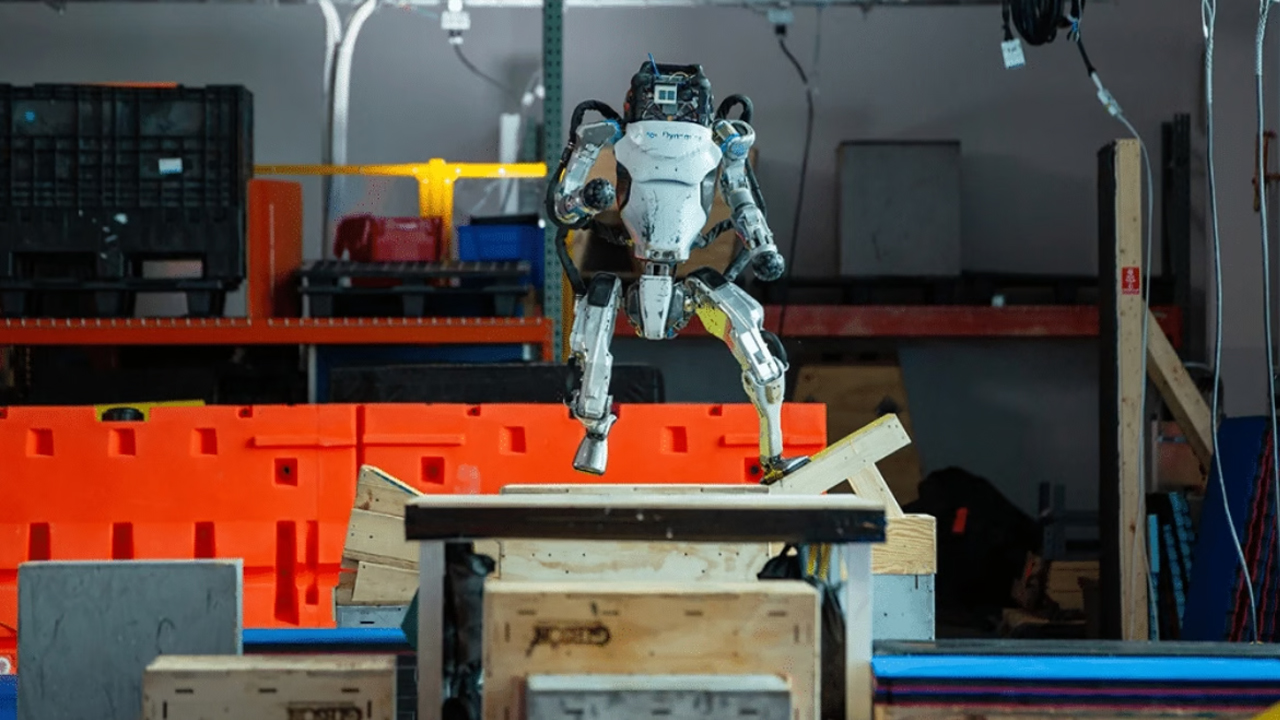 Robô humanoide da Atlas ganha habilidades em montagem automotiva, o robô possui capacidade atléticas e articulações poderosas