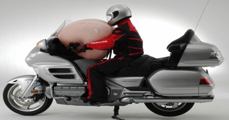 Segurança em duas rodas: Honda planeja airbags para todas as motos até 2050