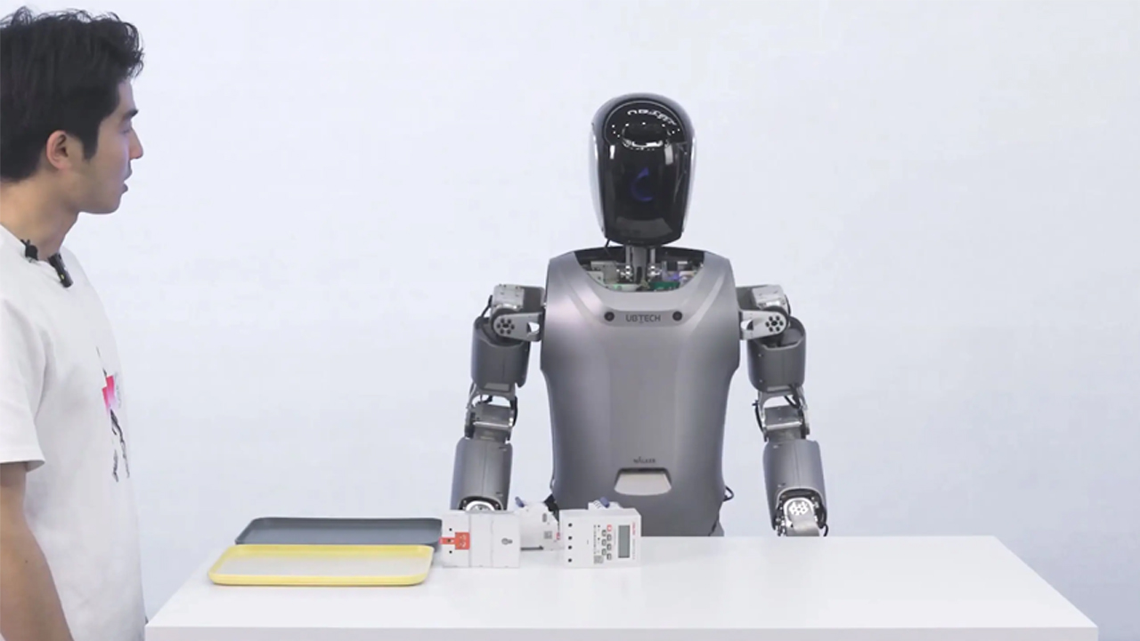 Robô Walker S: Parceria UBTech-Baidu revoluciona robôs humanoides com IA avançada